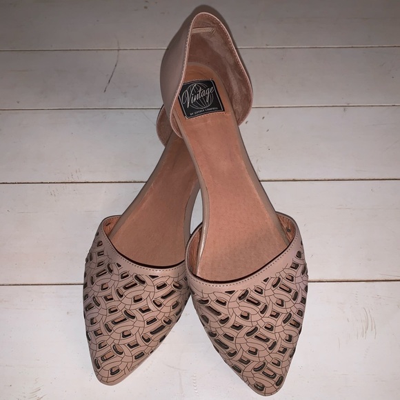 Jeffrey Campbell Shoes - Jeffrey Campbell // Flats Size 10